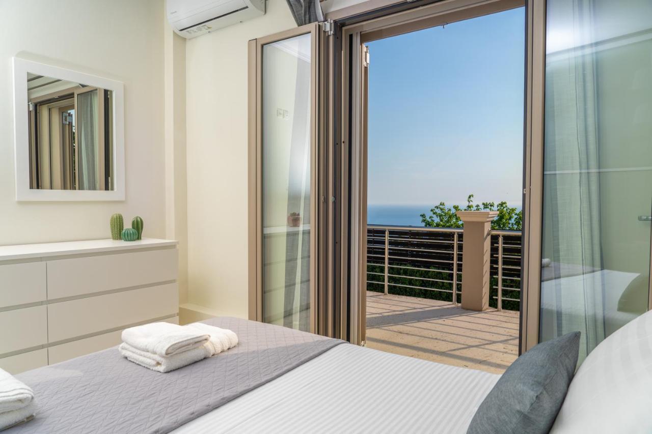 Lourdas Bay View Simotata Exterior foto